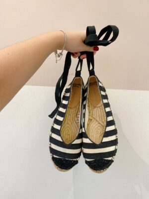 Espadrilhe listrada p&b Maria Filó 38