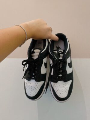 Tênis dunk low panda Nike 40