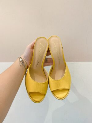 Tamanco amarelo Luiza Barcelos 37