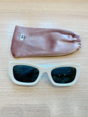 Óculos branco Miu Miu