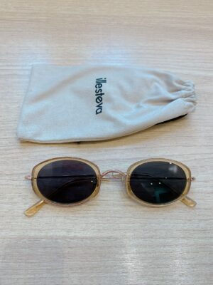 Óculos oval Illesteva