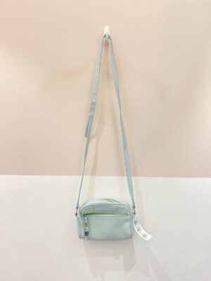 Bolsinha tiracolo verde-água Schutz