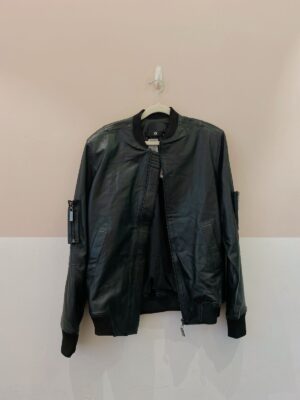 Jaqueta oversized couro preta Kor Collection 36