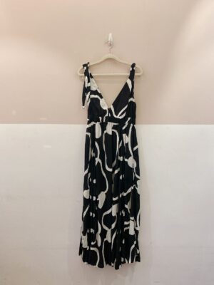 Vestido midi estampado p&b Farm P