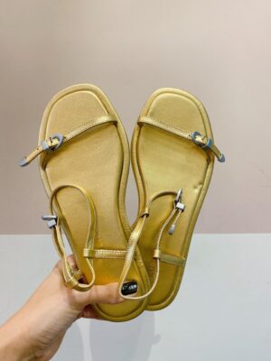 Sandália dourada Paula Torres 37