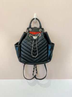 Mochila couro preta Schutz