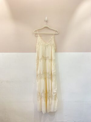 Vestido midi off white renda Zara M