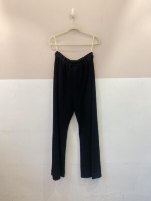 Pantalona preta furadinha Caché 44