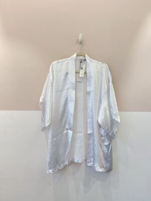 Kimono branco acetinado Calma SP M