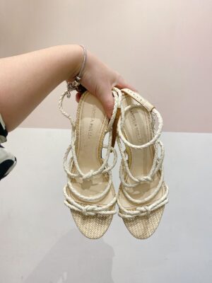 Sandália off salto vime Andrea Muller 36