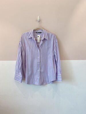 Camisa lilás listrada Zara P