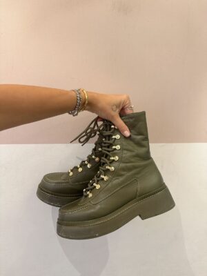 Coturno musgo couro Paula Torres 38