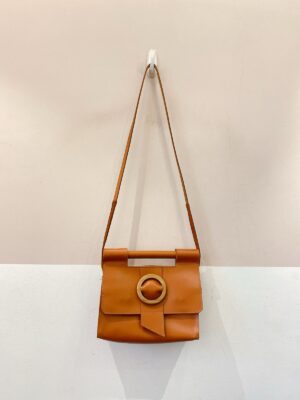 Bolsinha caramelo fivela Maria Filó