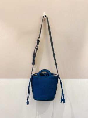 Bolsinha tiracolo tecido azul Richards