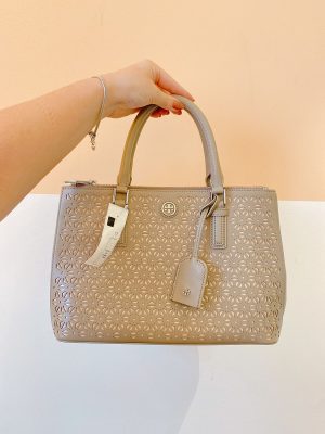 Bolsa couro cinza detalhes Tory Burch