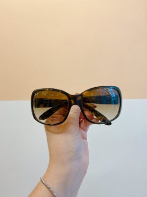 Óculos tartarugado RayBan