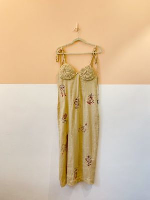 Vestido bege bordados busto Farm M