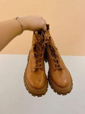 Bota caramelo Schutz 36