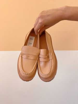 Mocassim bege Santa Lolla 35