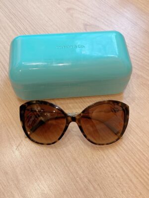 Óculos de sol tartarugado Tiffany & Co
