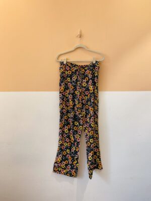 Calça preta florida EVA 38