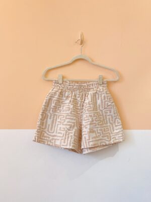 Short bege bordados Oitici PP