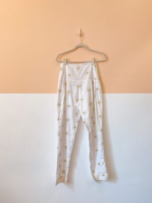 Calça off bordados Fernanda Di Biase P