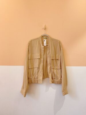 Camisa bege botões Farm G