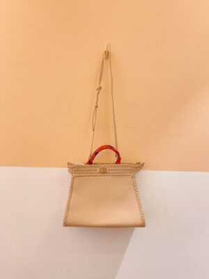 Bolsa nude trançado Arezzo