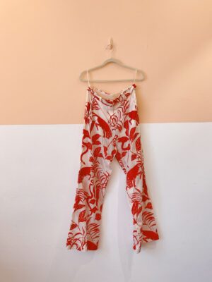 Calça off bordados vermelhos Cris Barros 38