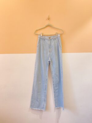 Calça pantalona jeans clara NV 36
